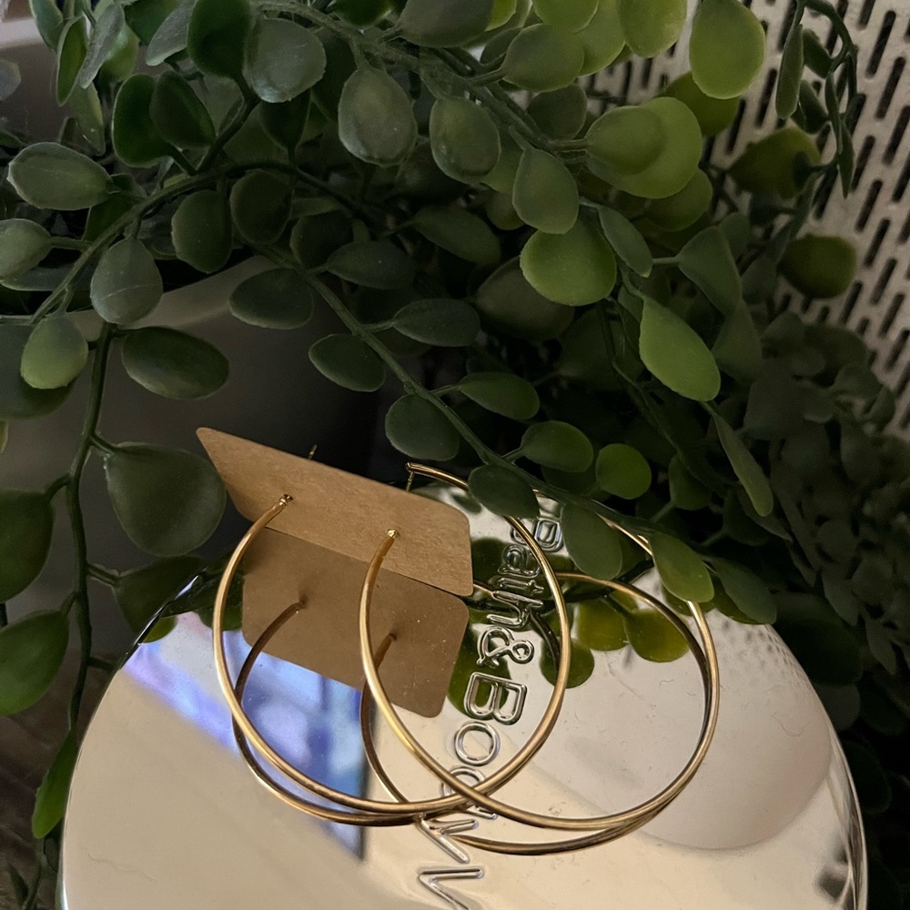 NWOT| Gold Hoop Earrings